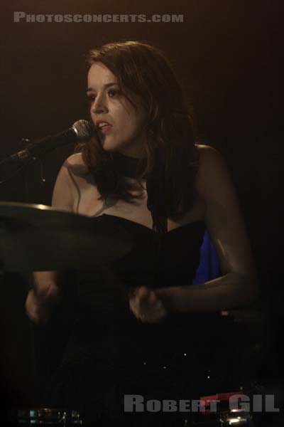 LENA DELUXE - 2009-04-22 - PARIS - La Maroquinerie - 